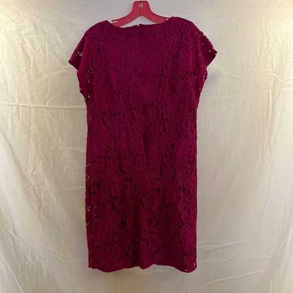 Magenta Lace Sheath Dress | Size 12 | Floral Overlay | Stretch Lined - Picture 3 of 7